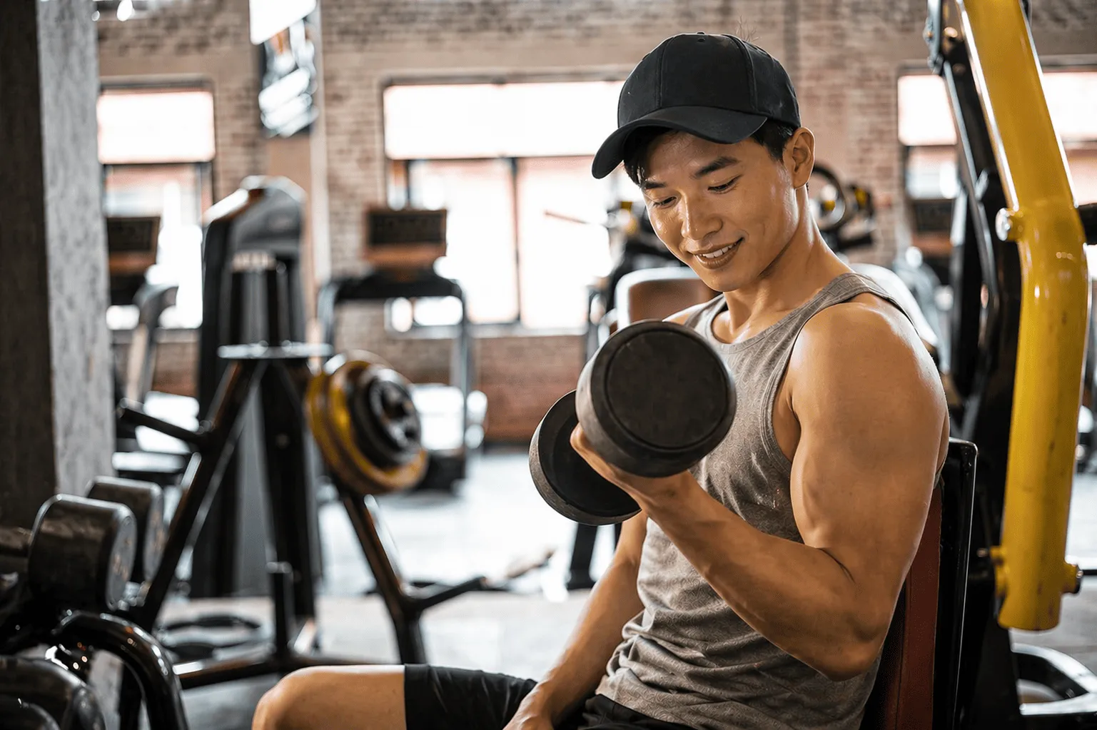 肌力訓練完整指南：好處、動作菜單、常見錯誤與個人化規劃